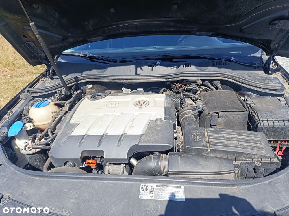Volkswagen Passat 2.0 TDI DPF Comfortline - 11