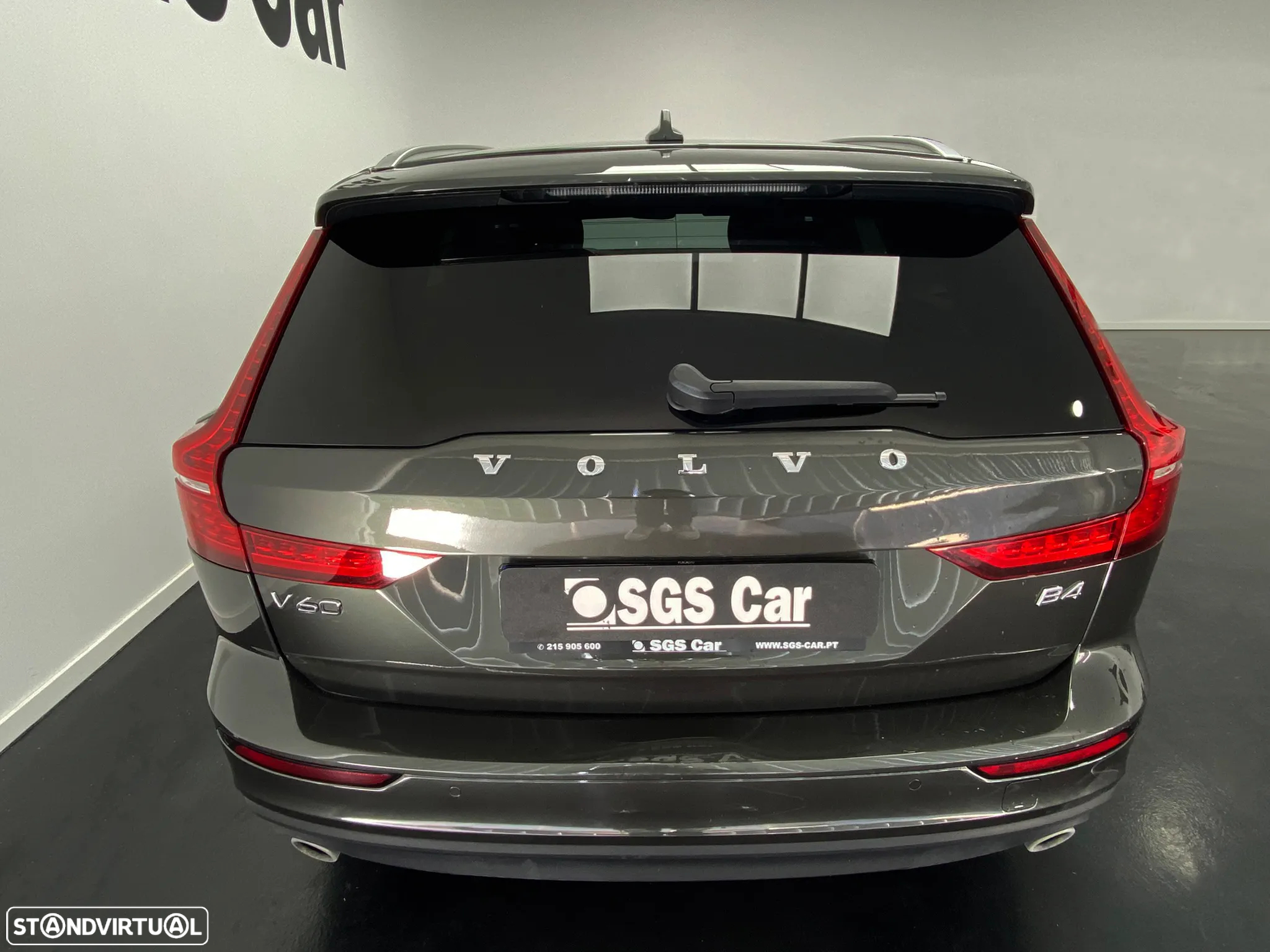 Volvo V60 2.0 B4 Momentum Plus Geartronic - 3