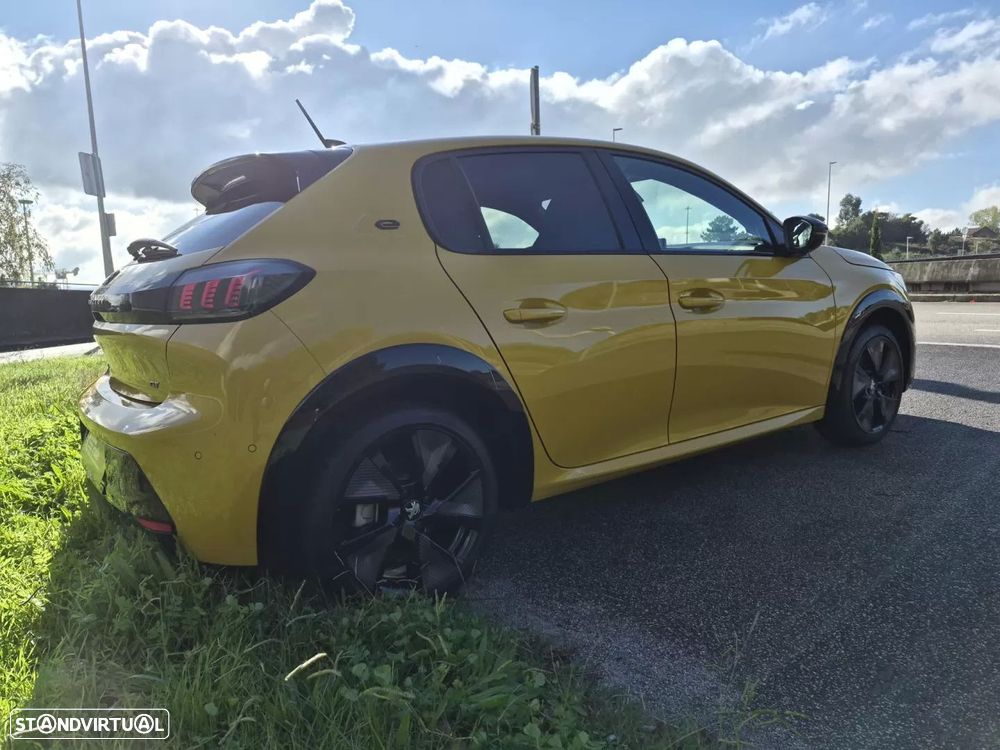 Peugeot e-208 50 kWh GT - 11