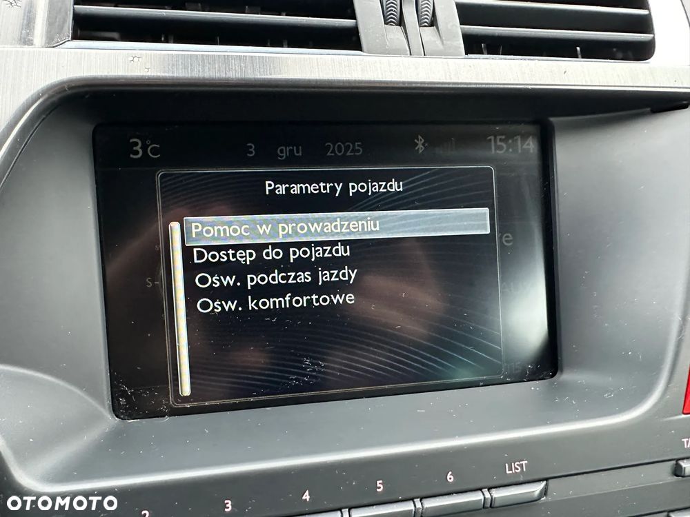 Citroën DS5 e-HDi 115 EGS6 SoChic - 36