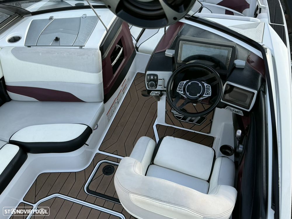 Malibu 22 MXZ - 15