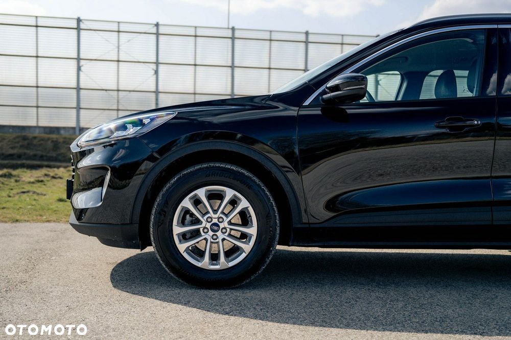 Ford Kuga - 12