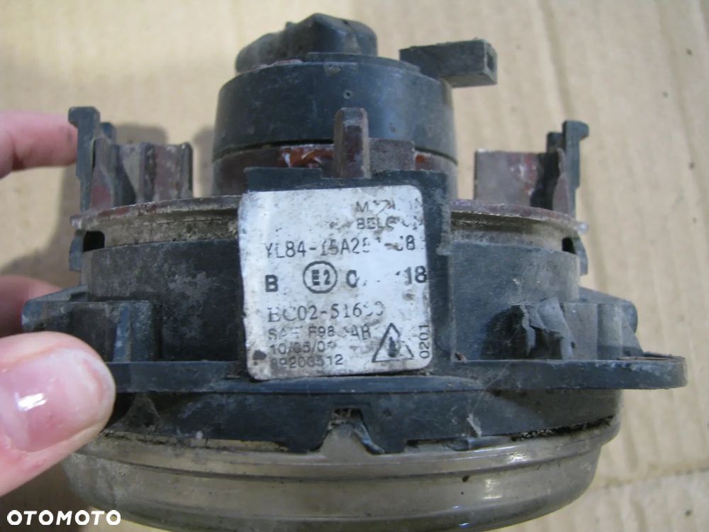 HALOGEN ZDERZAKA LEWY MAZDA TRIBUTE - 7