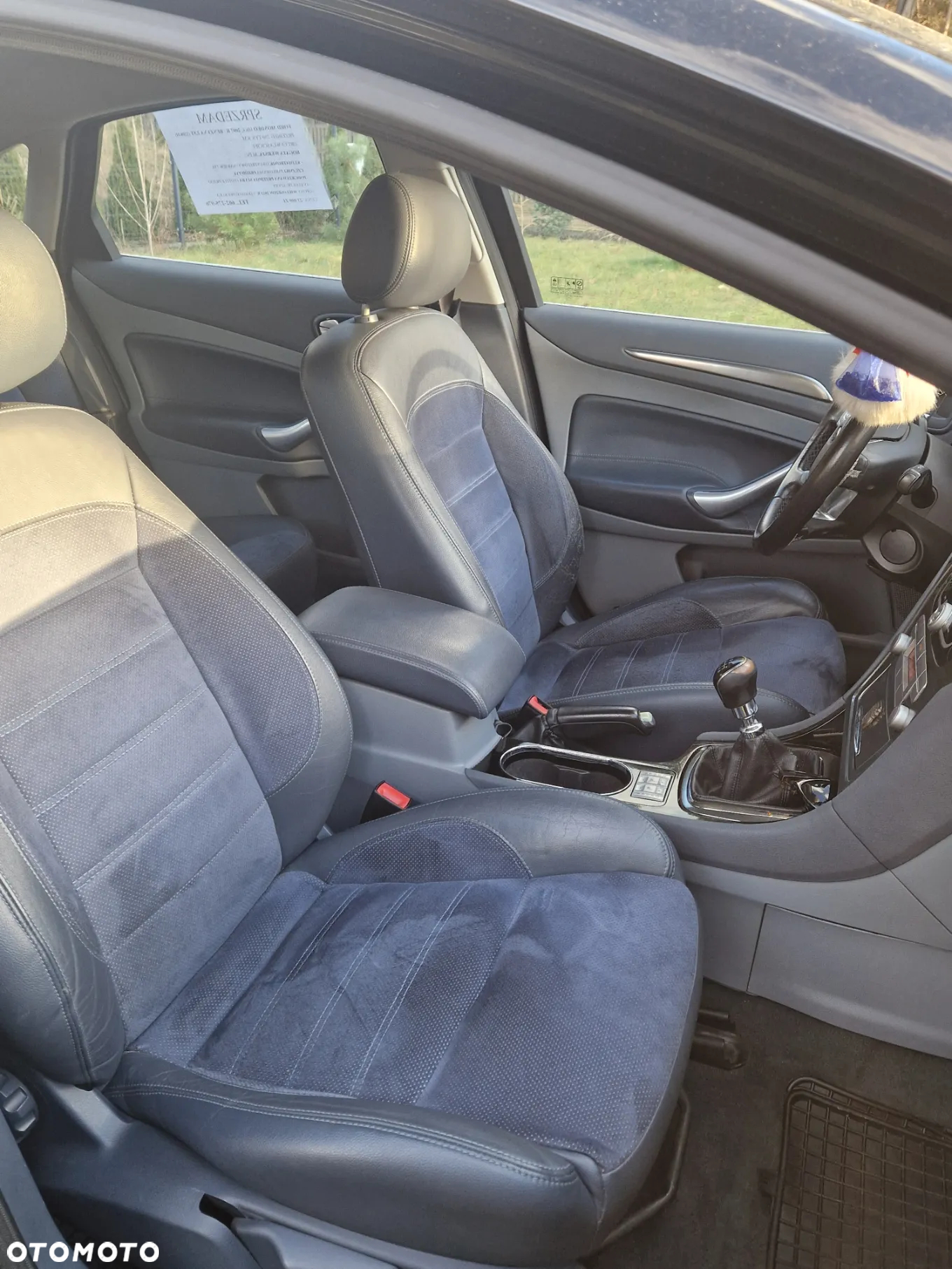 Ford Mondeo 2.5 Titanium - 24