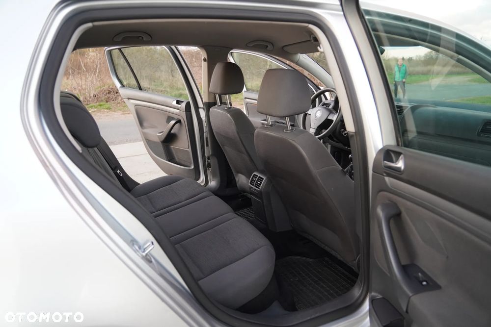 Volkswagen Golf 1.6 Edition - 17