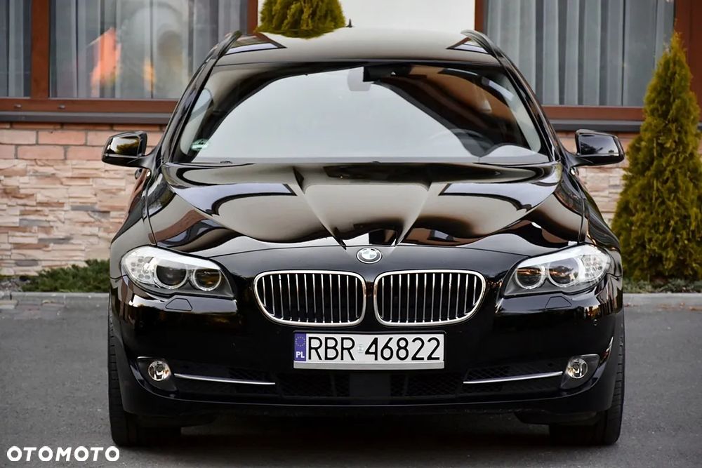BMW Seria 5 530d xDrive Touring Luxury Line - 15