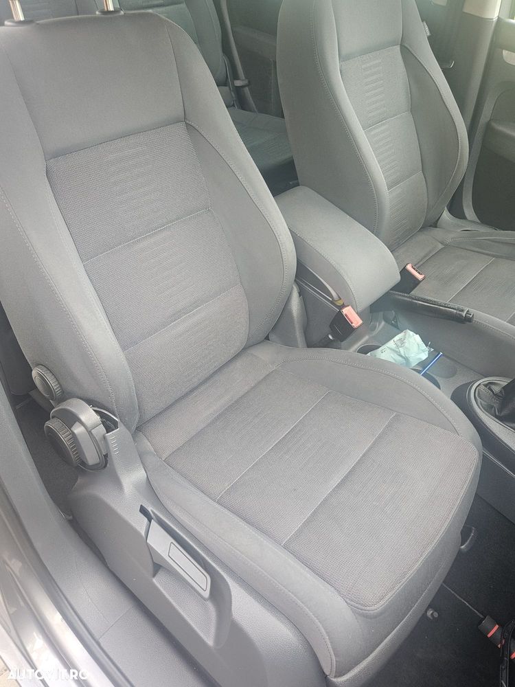 Volkswagen Touran 2.0TDI Highline - 8