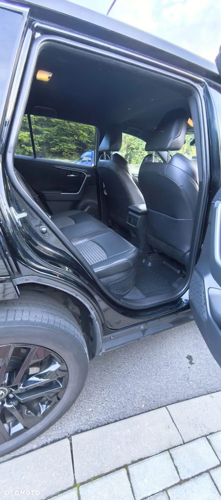 Toyota RAV4 2.5 Hybrid Black Edition by JBL 4x4 - 24