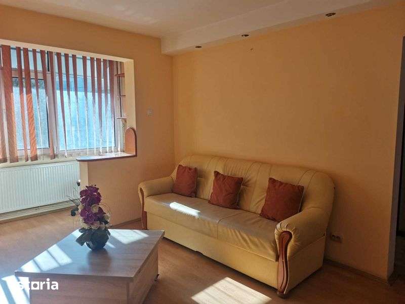apartament 3 camere ultracentral in Barlad — fotografia 3