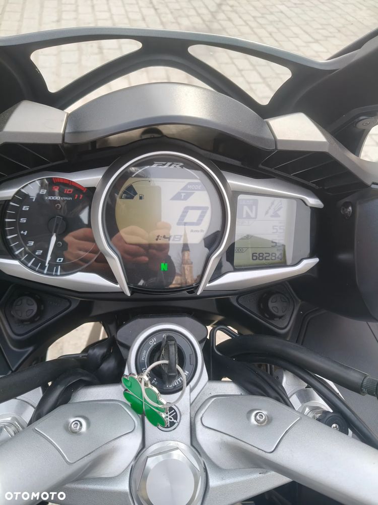 Yamaha FJR - 7