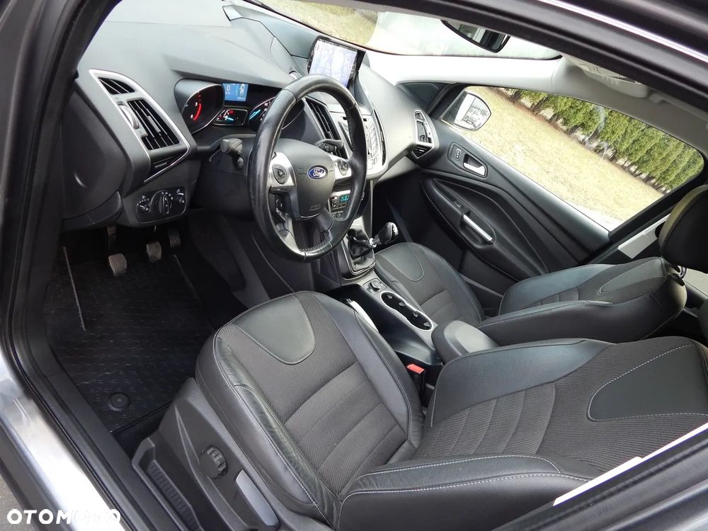 Ford Kuga 2.0 TDCi 4x4 Titanium - 9