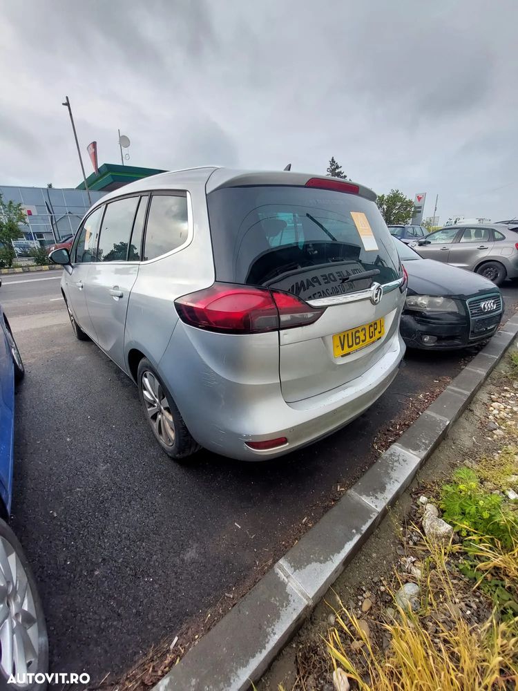 Dezmembrez Opel Zafira C 1,6 CDTI - 6