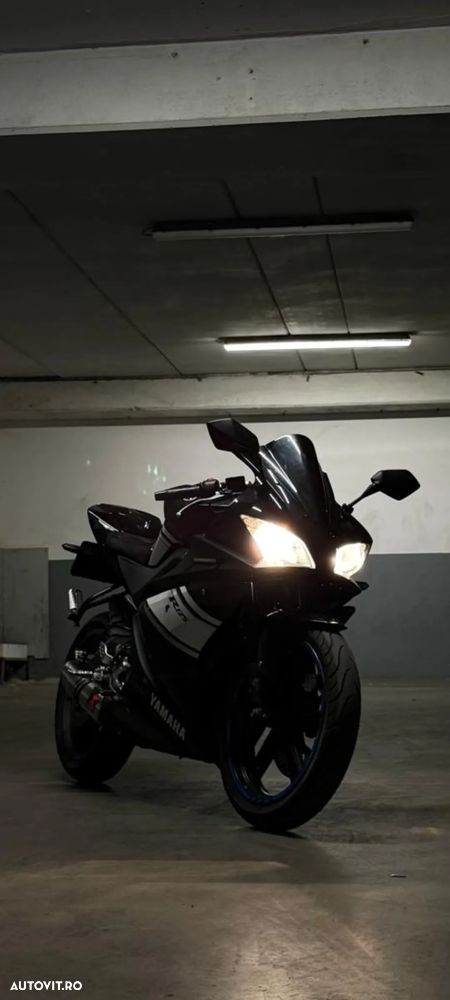Yamaha YZF-R 125 - 3