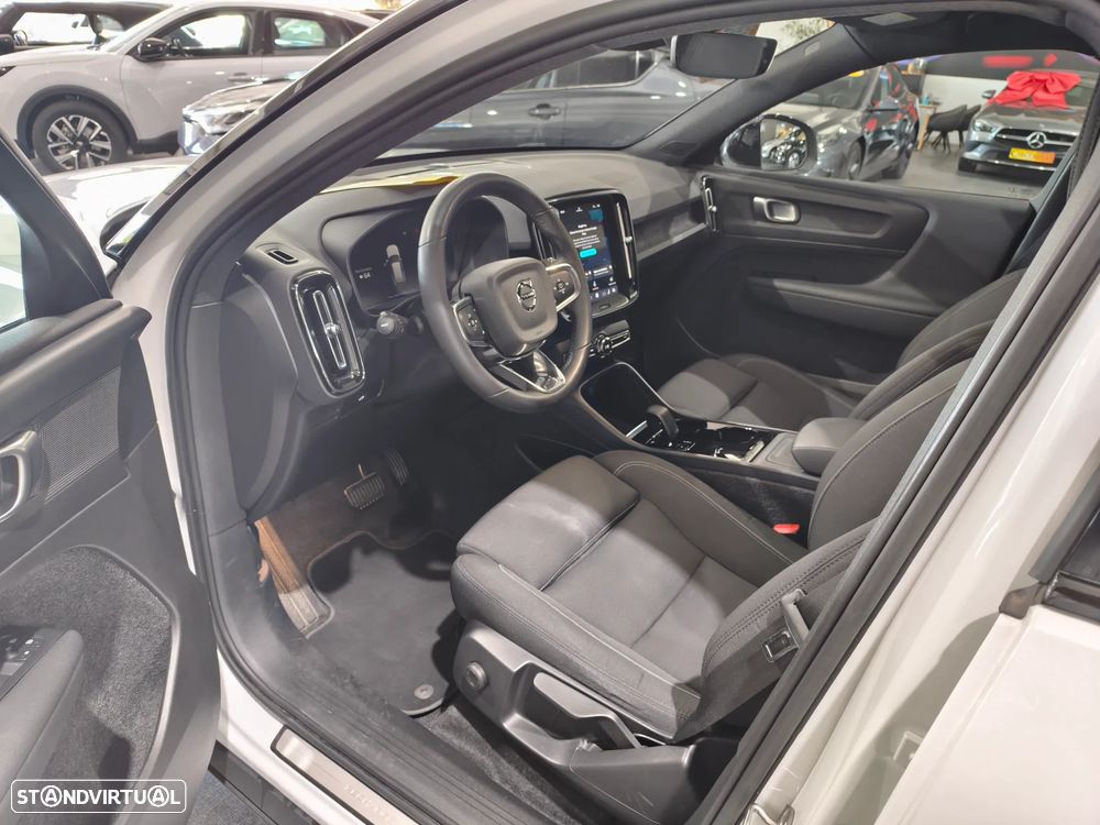 Volvo XC 40 Recharge Core - 10