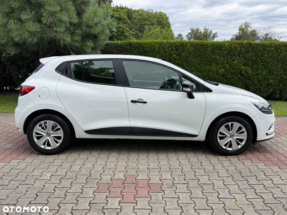 Renault Clio 1.2 16V 75 Limited - 9