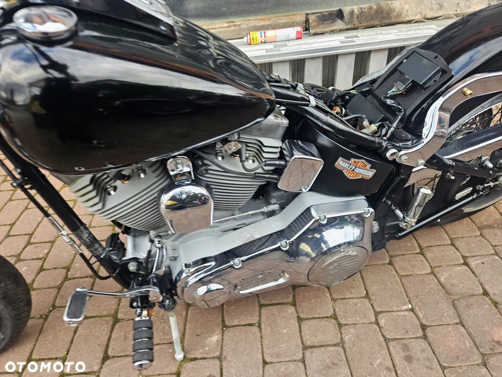 Harley-Davidson Sportster Custom 1200C - 11