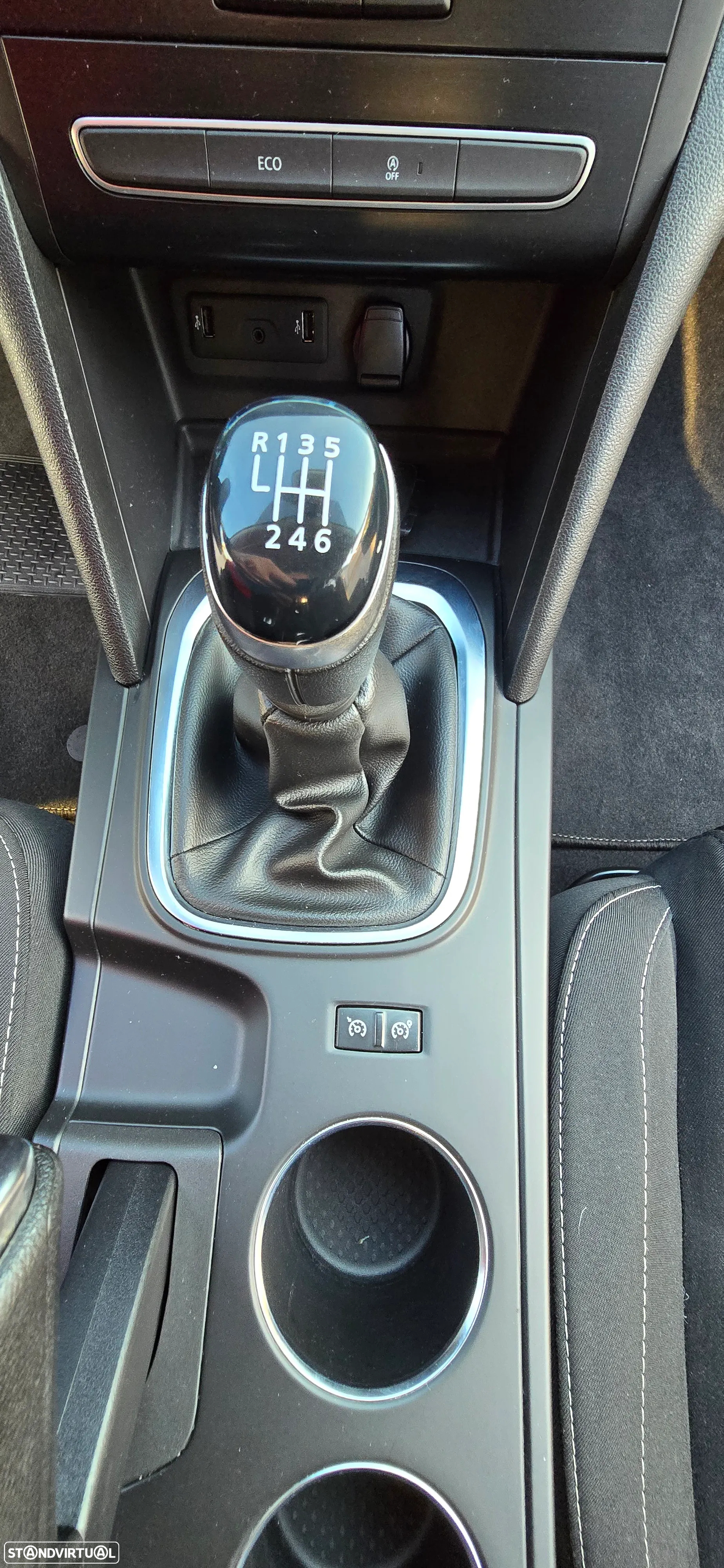 Renault Mégane Sport Tourer 1.5 Blue dCi Limited C/PM+Pneu - 11