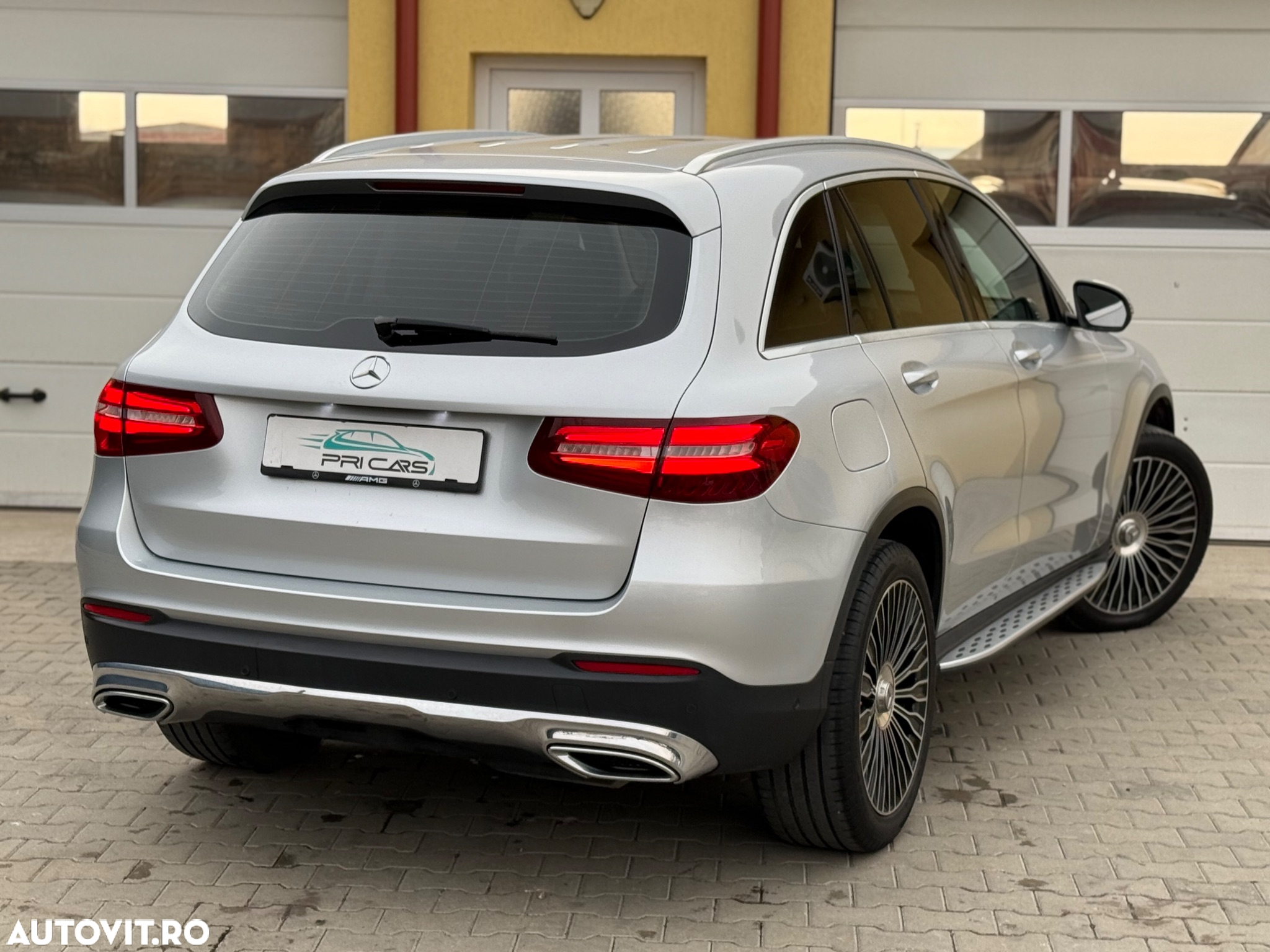Mercedes-Benz GLC 250 d 4MATIC - 4