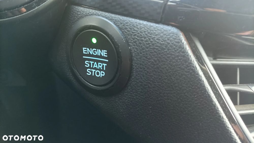 Ford Kuga 2.5 FHEV FWD ST-Line - 29