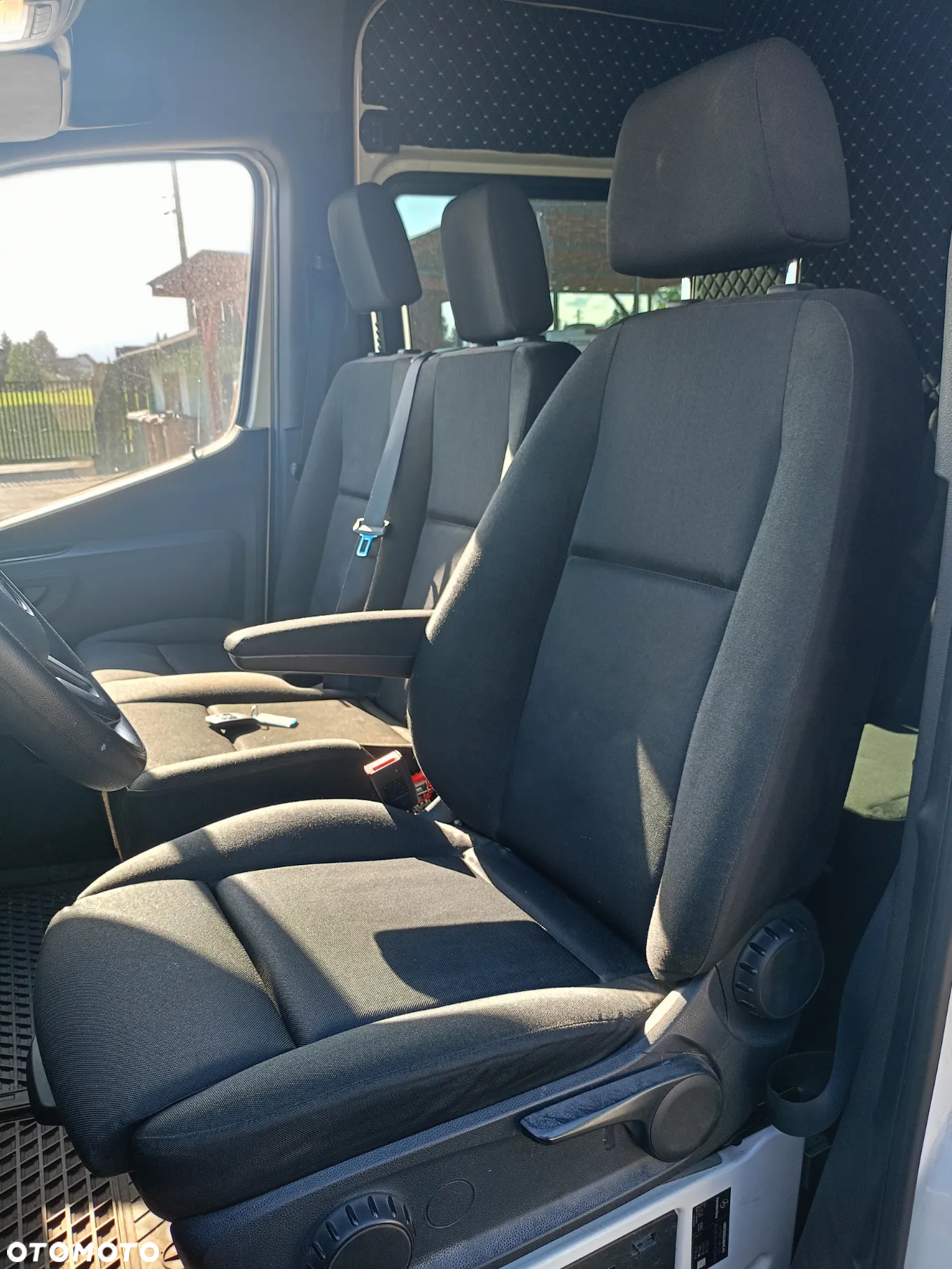 Mercedes-Benz Sprinter - 10