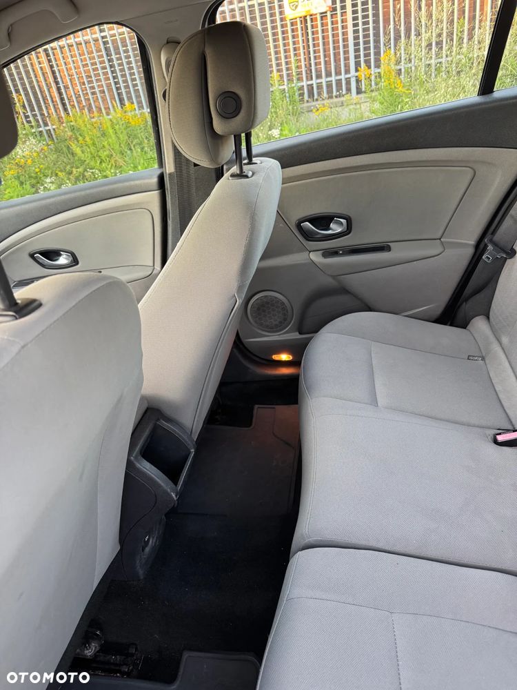 Renault Megane 1.5 dCi Dynamique - 11