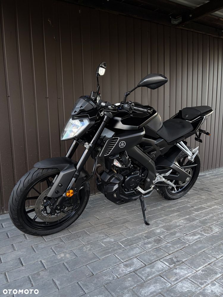 Yamaha MT - 28