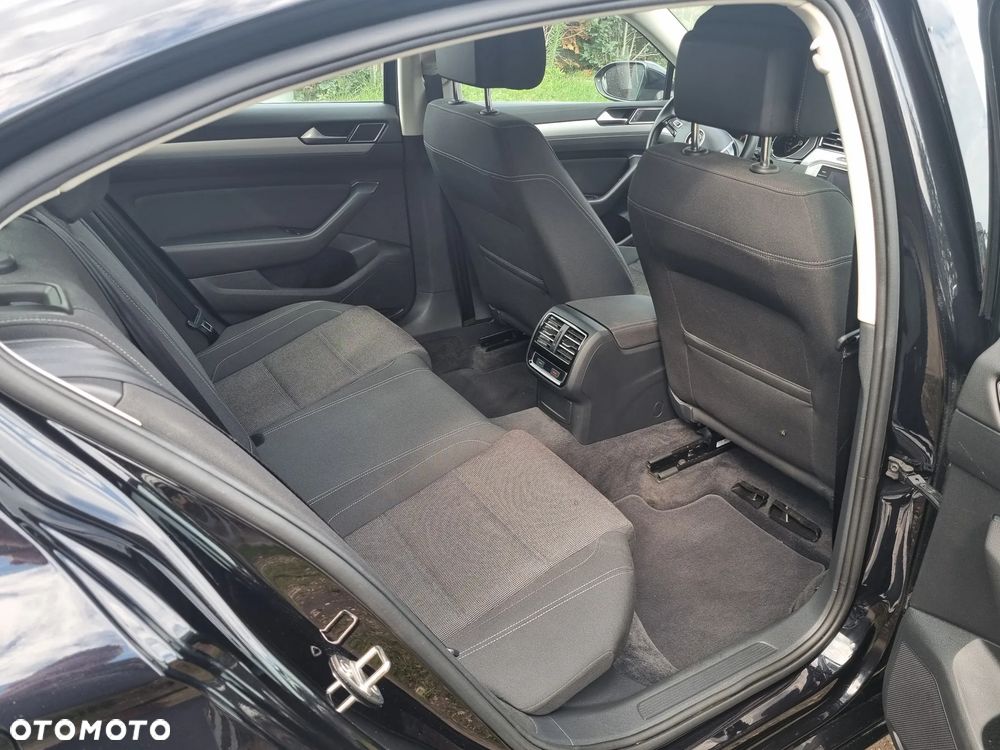 Volkswagen Passat 1.8 TSI BMT Comfortline - 39