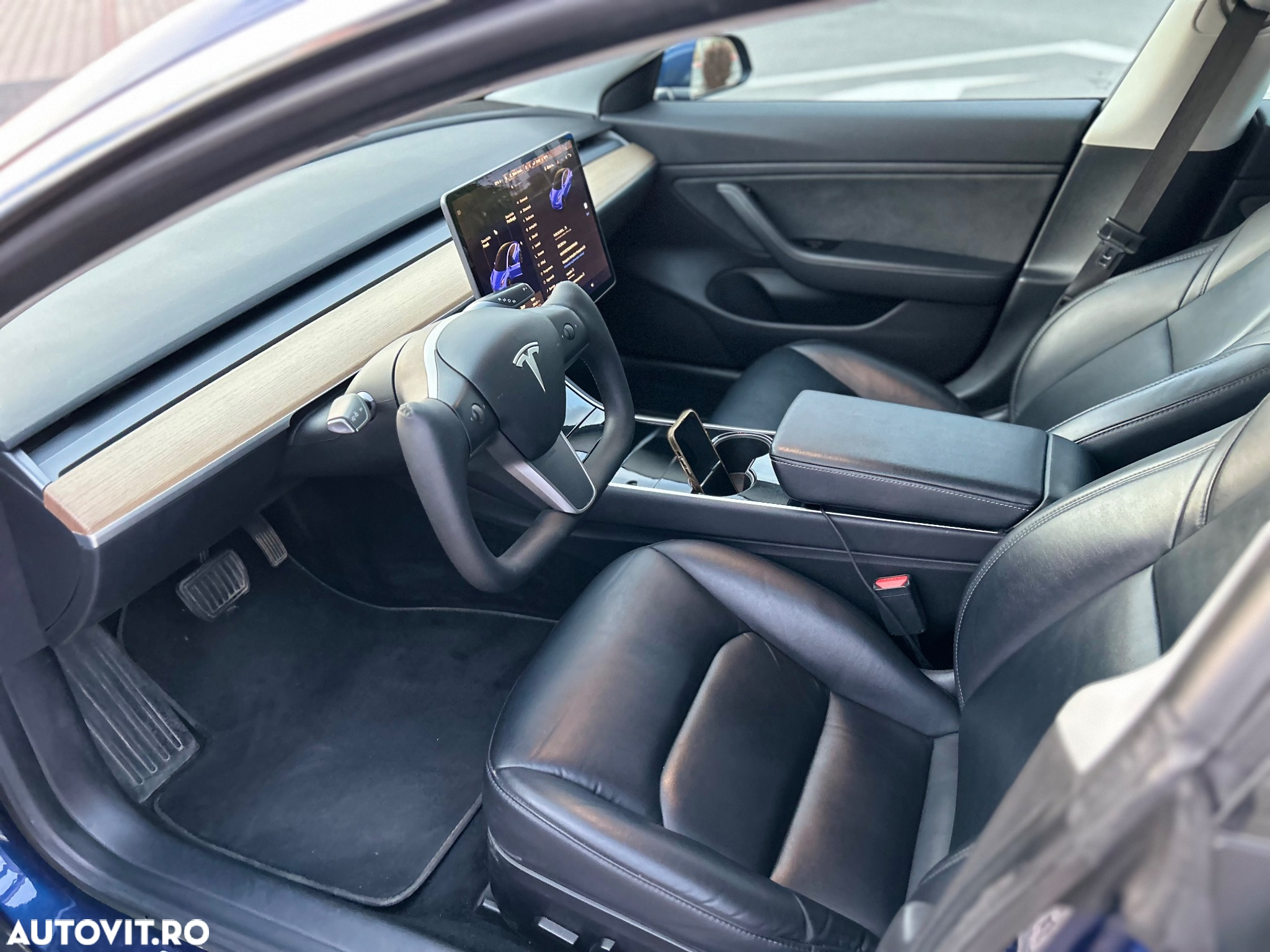Tesla Model 3 - 5
