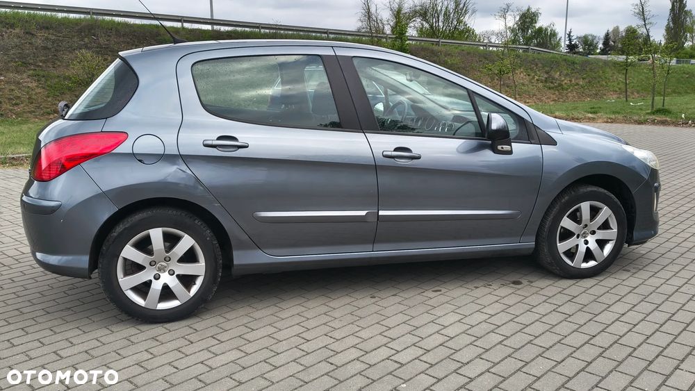 Peugeot 308 1.6 Premium - 6