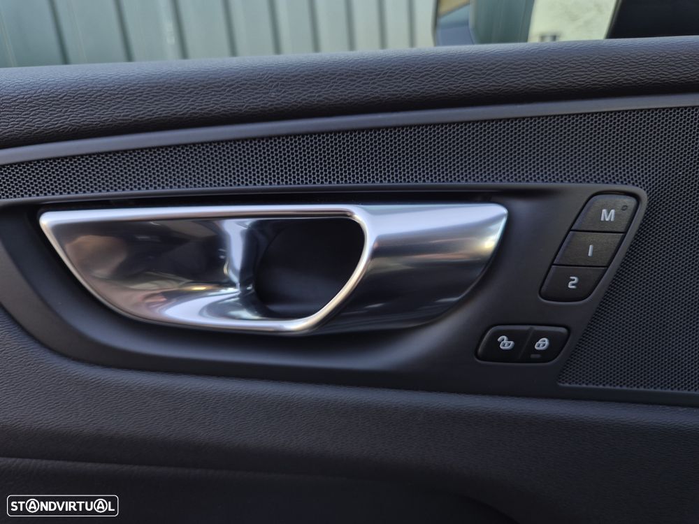 Volvo XC 60 2.0 D4 Inscription Geartronic - 12
