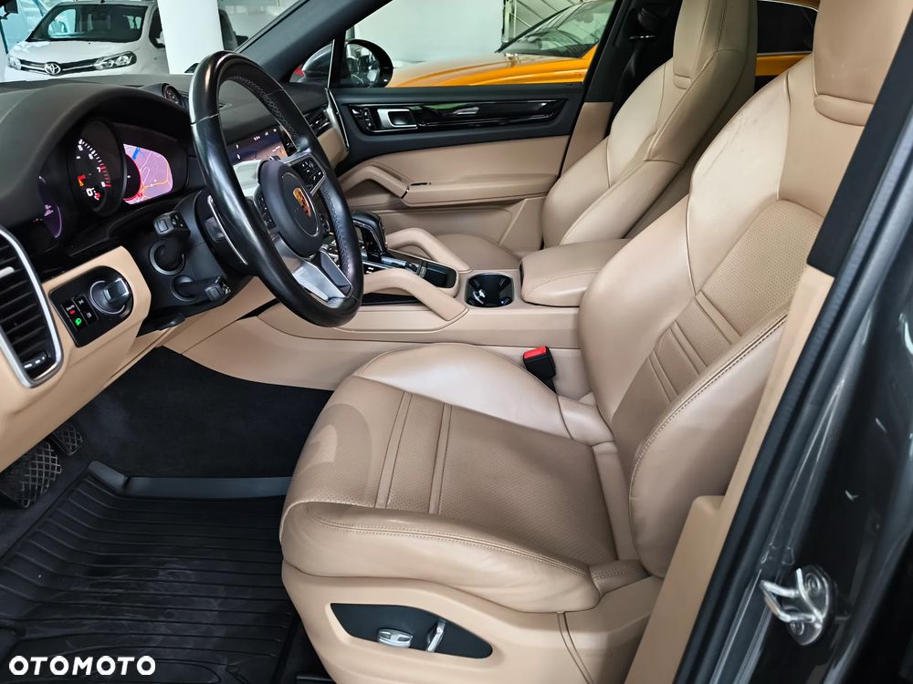 Porsche Cayenne Standard - 12