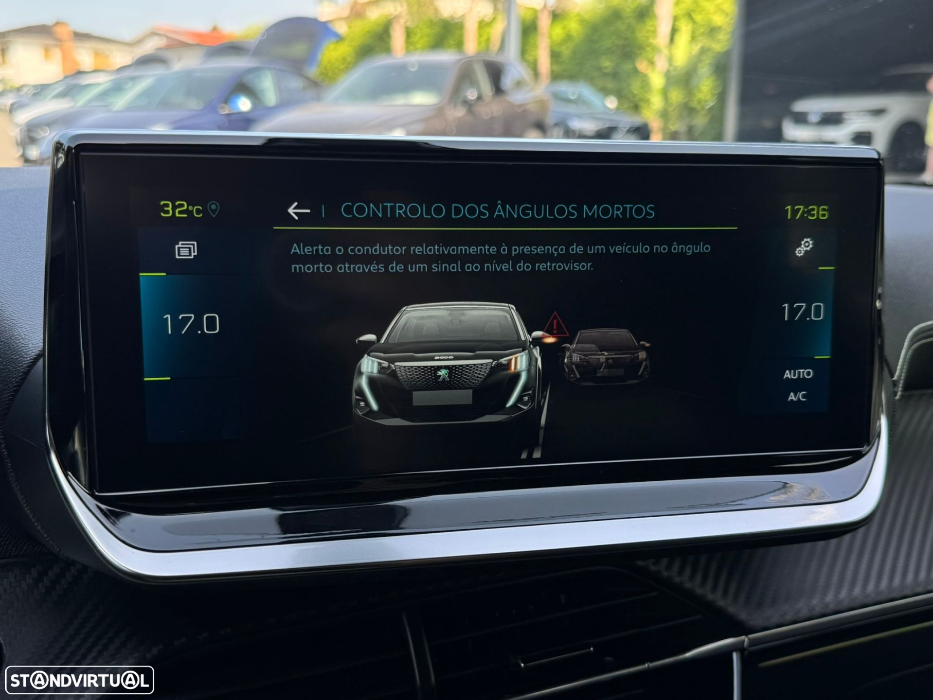 Peugeot e-2008 50 kWh GT - 57