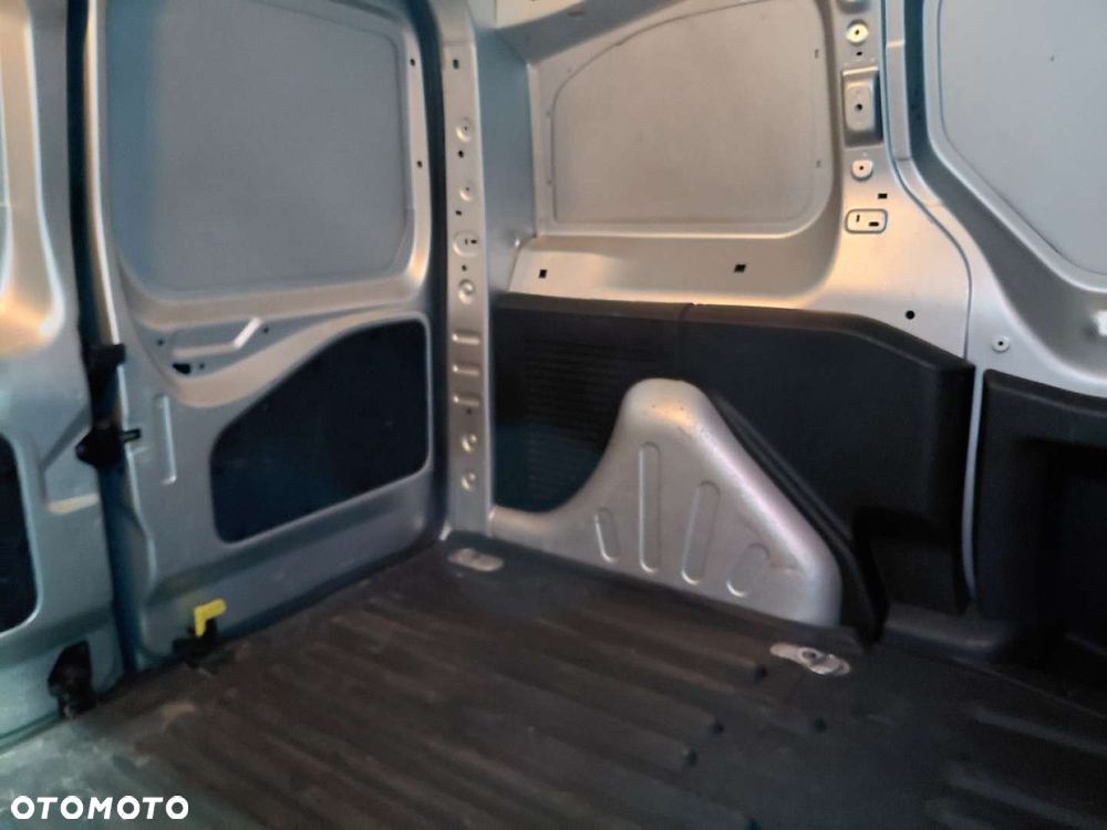 Peugeot PARTNER - 18