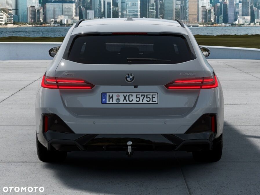 BMW Seria 5 550e xDrive PHEV M Sport - 6