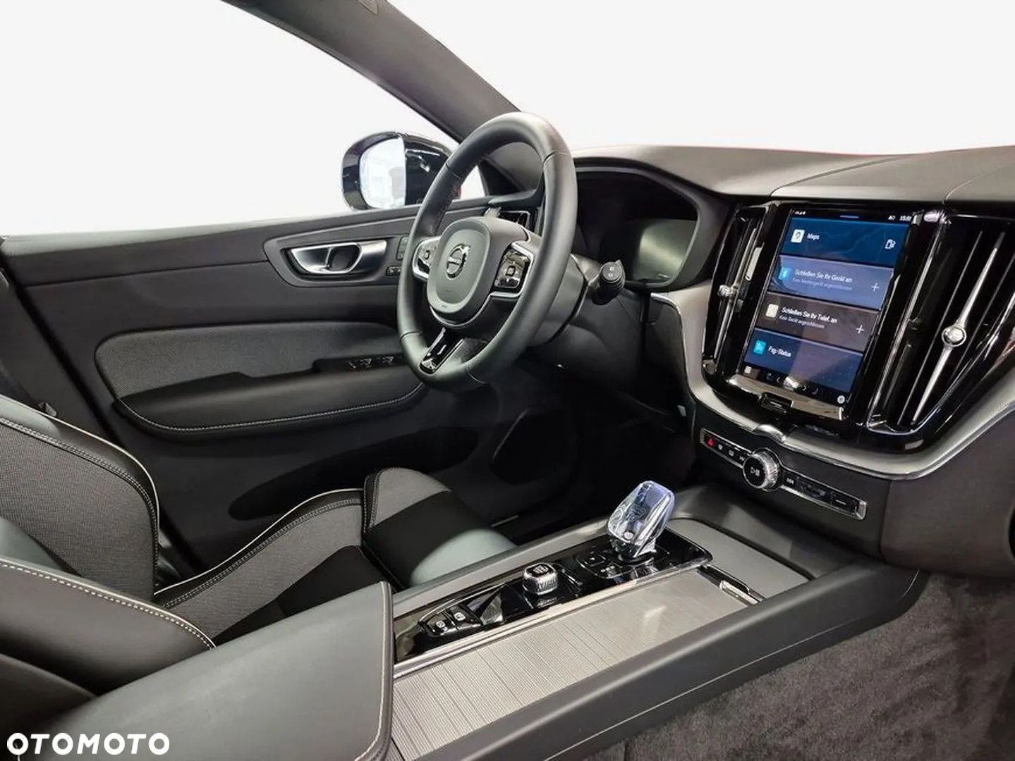 Volvo XC 60 B4 B Plus Dark - 32