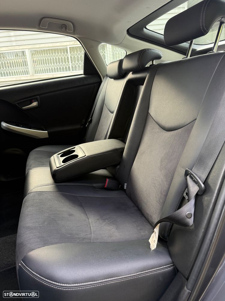 Toyota Prius 1.8 Plug-In - 12