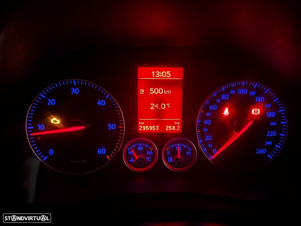 VW Jetta 1.9 TDi Confortline - 6
