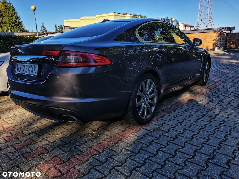 Jaguar XF 2.7 V6 D Premium Luxury - 6