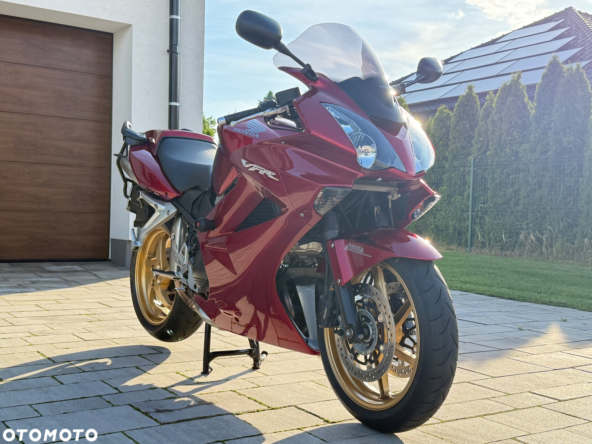 Honda VFR - 8