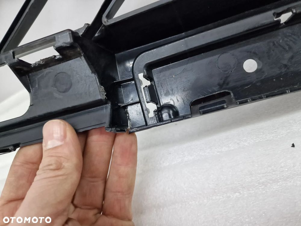 CUPRA FORMENTOR 5FF 19- KRATKA ŚRODKOWA ZDERZAKA PRZEDNIEGO PRZÓD , NR 5FF853667A , NR AUKCJI KR314 - 17