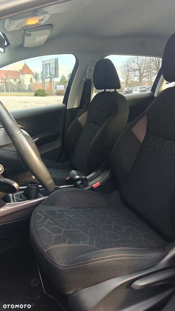 Peugeot 2008 PureTech 82 Allure - 30