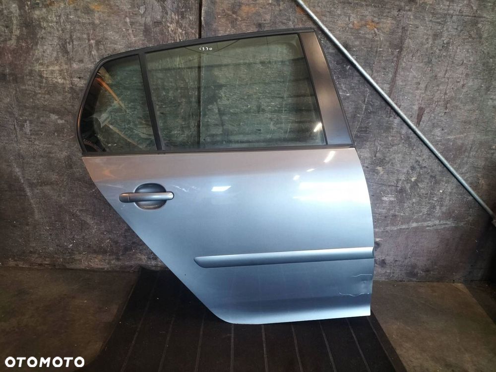 DRZWI KOMPLETNE PRAWY TYŁ VOLKSWAGEN GOLF V HB 5D LA7T - 1