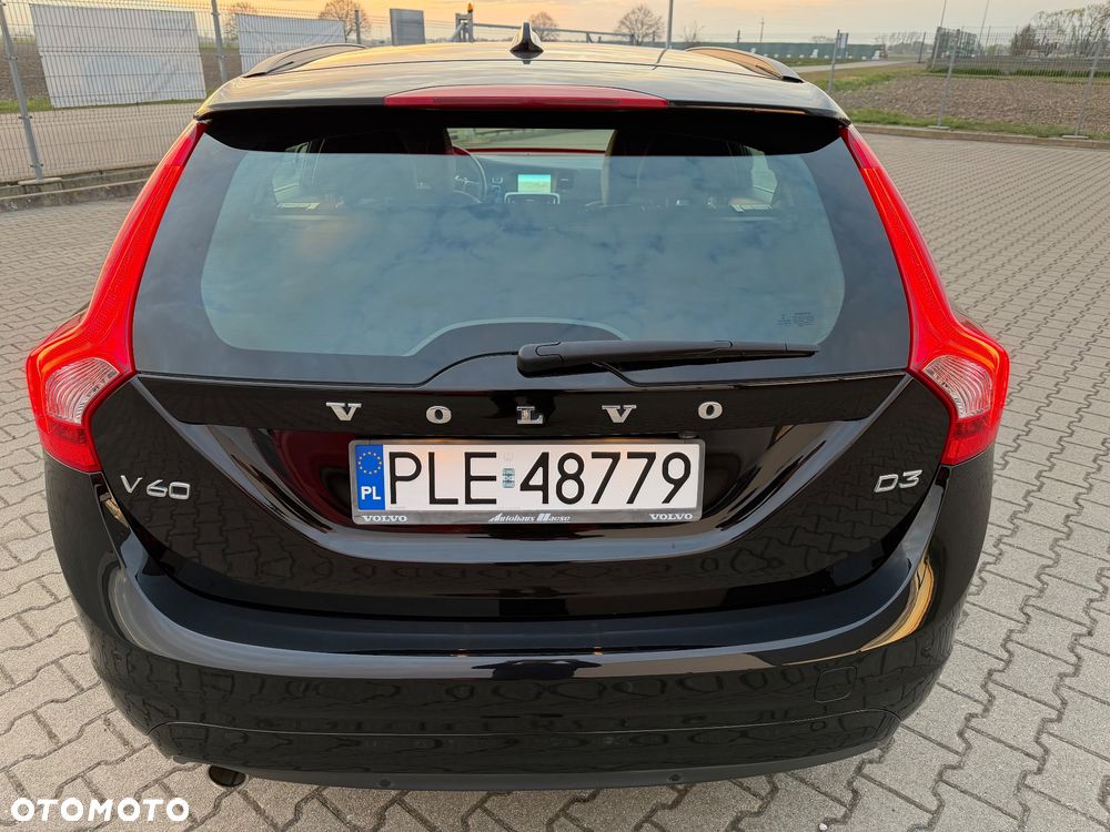 Volvo V60 D3 Geartronic Summum - 32