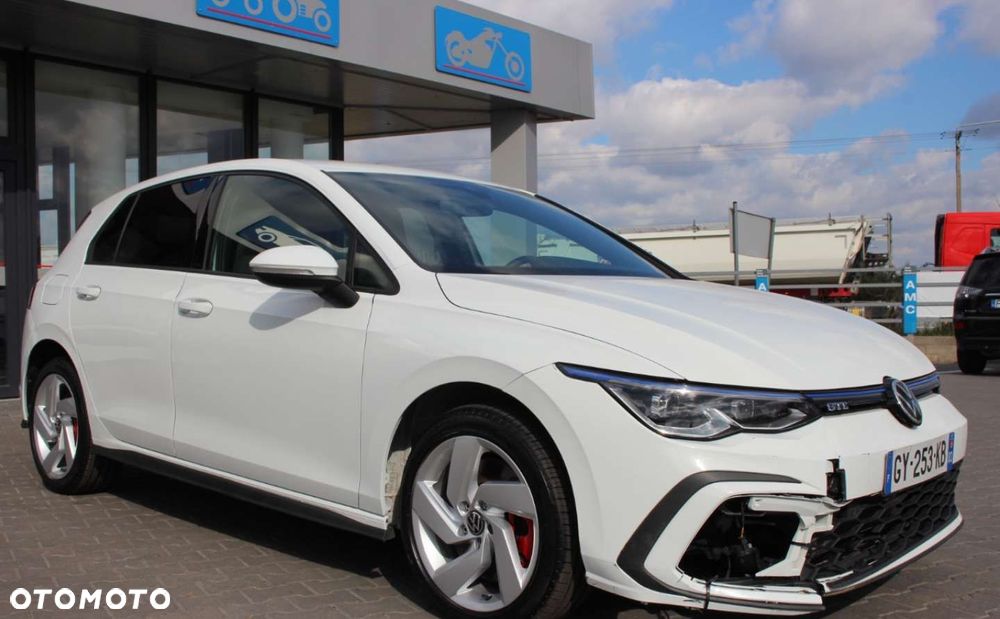 Volkswagen Golf - 5