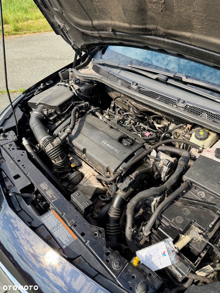 Opel Astra 1.6 Turbo - 24