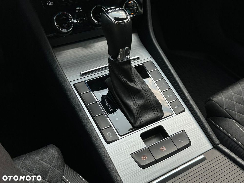 Skoda Superb 1.5 TSI Ambition DSG - 28