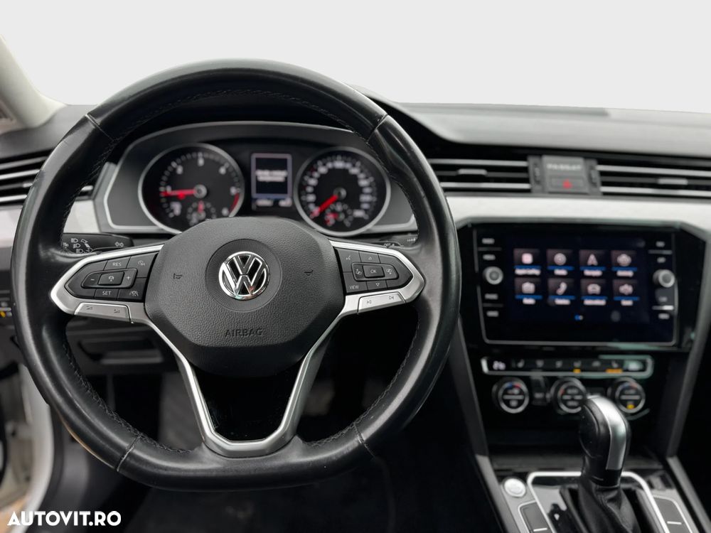 Volkswagen Passat 2.0 TDI SCR DSG Elegance - 22