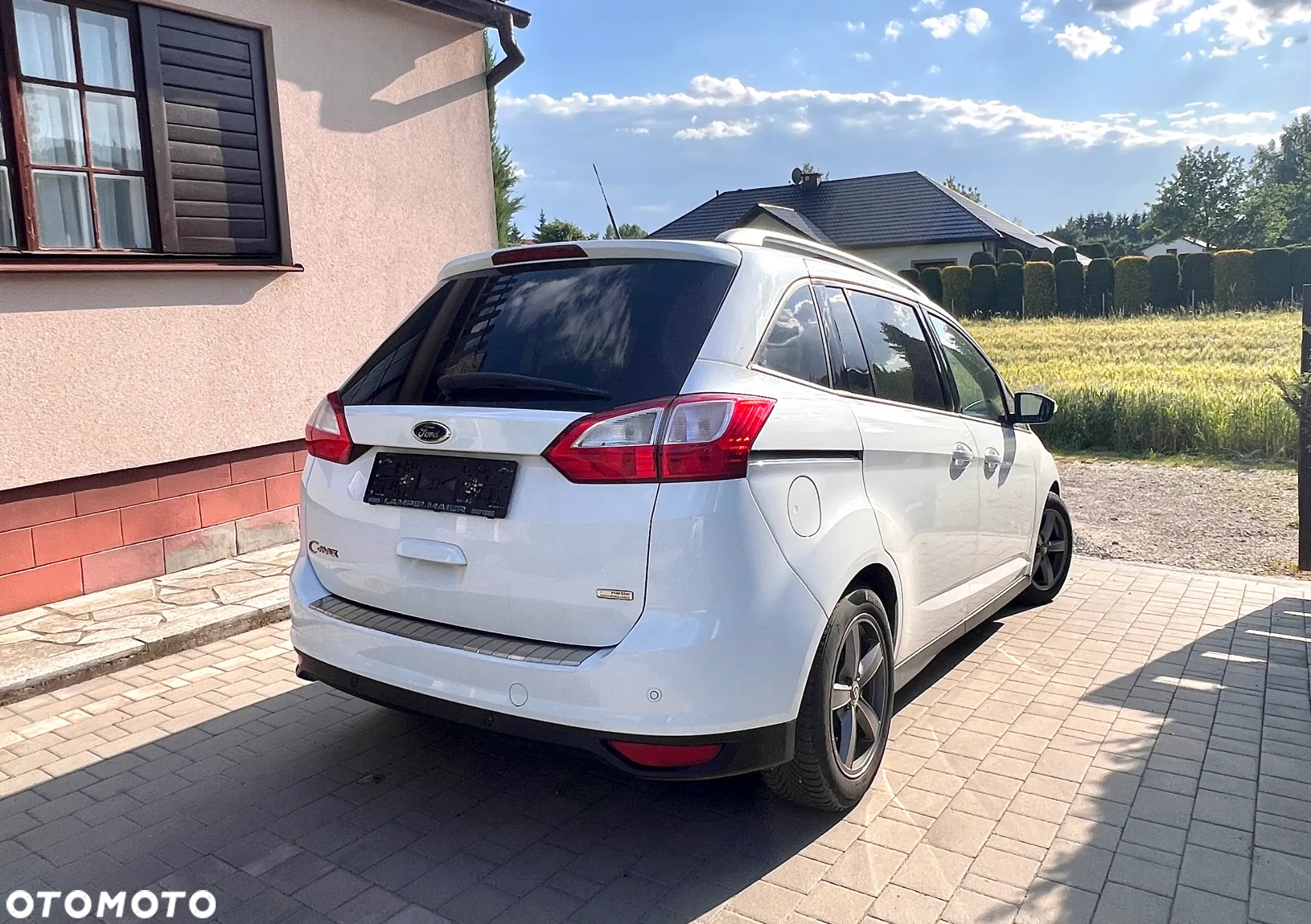 Ford Grand C-MAX - 13
