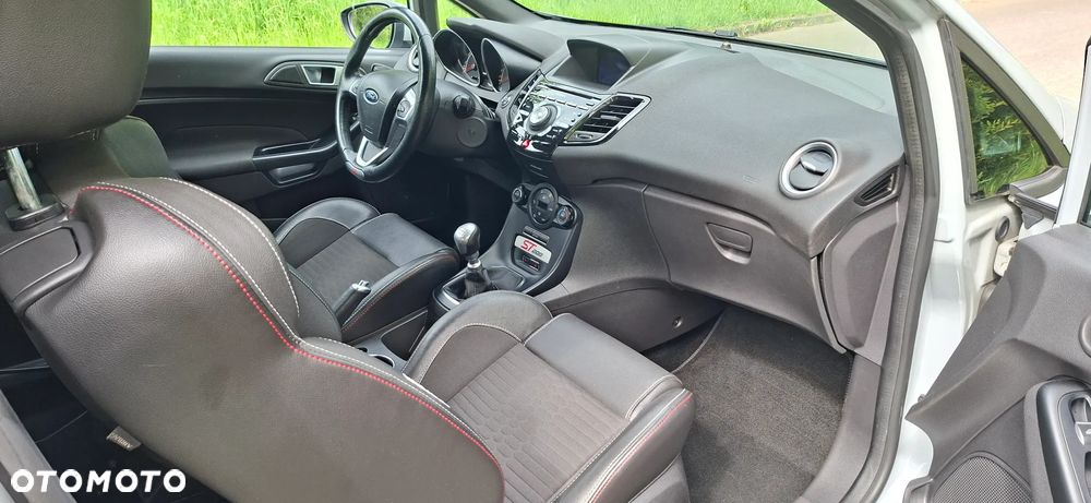 Ford Fiesta - 20
