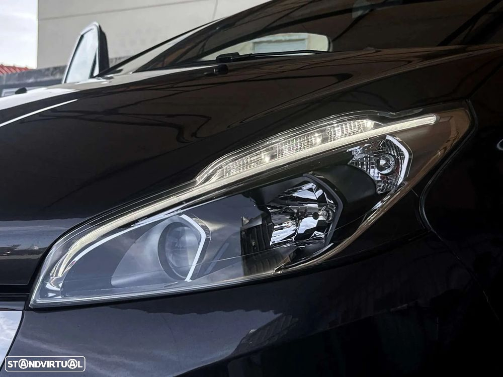 Peugeot 208 1.6 BlueHDi Style - 18